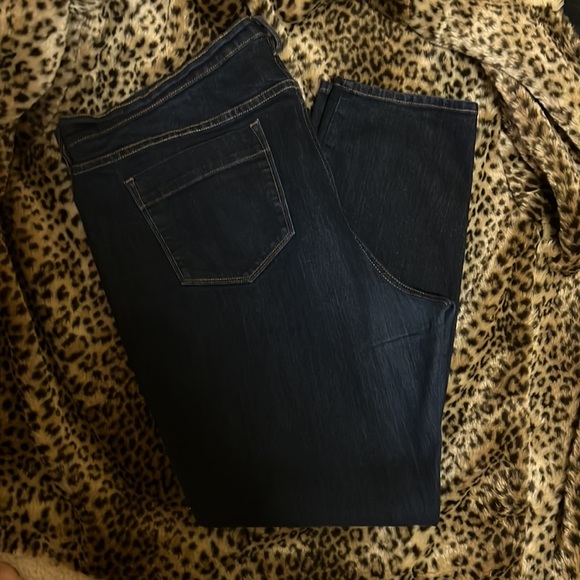 🌞3/$25 Old navy jeans - Picture 2 of 4